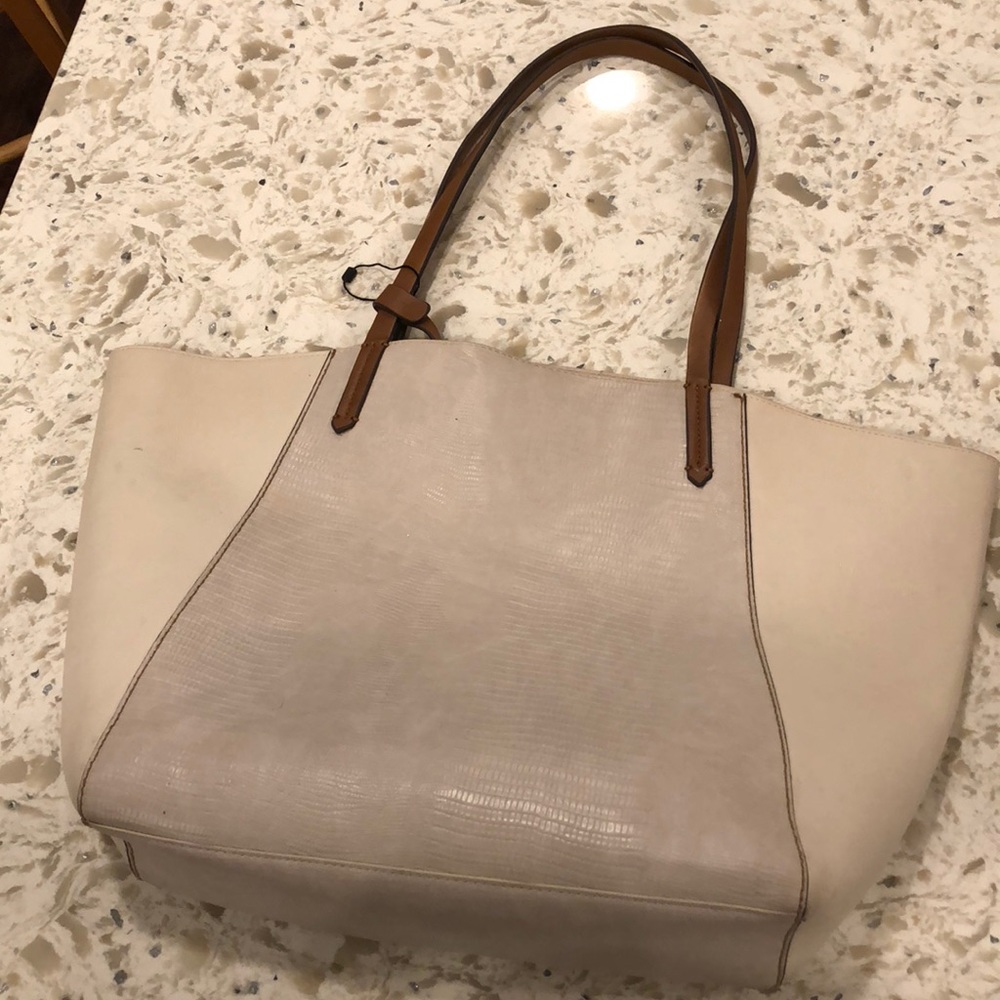 White and brown Zara tote